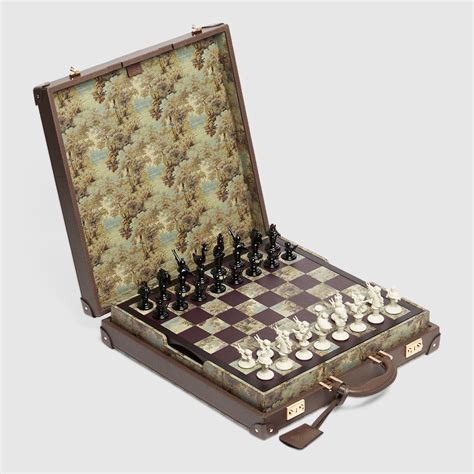 Decorative wooden Chessboard in beige and ivory 